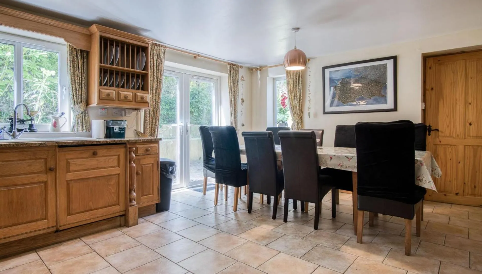Bullcroft - 6 Bedroom House - Oxwich Swansea United Kingdom