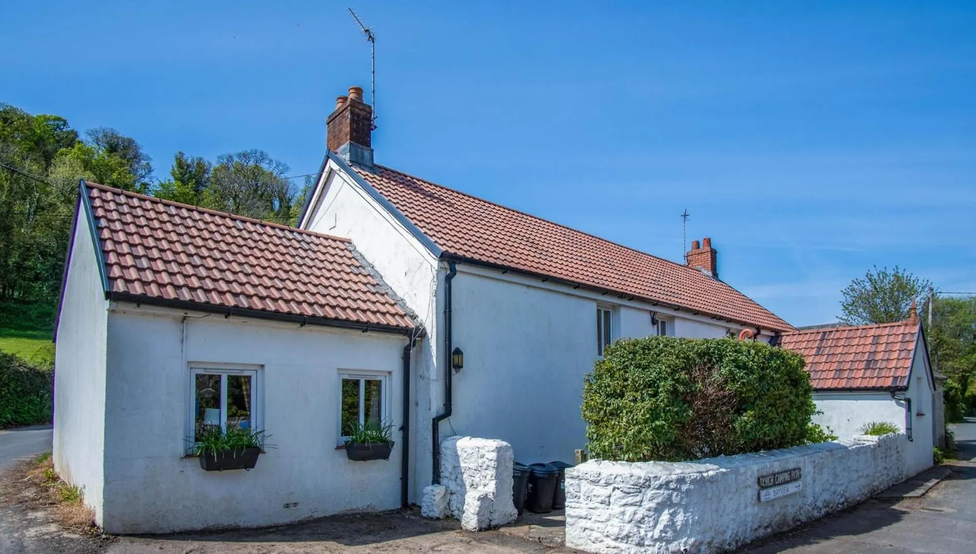 Bullcroft - 6 Bedroom House - Oxwich Swansea United Kingdom