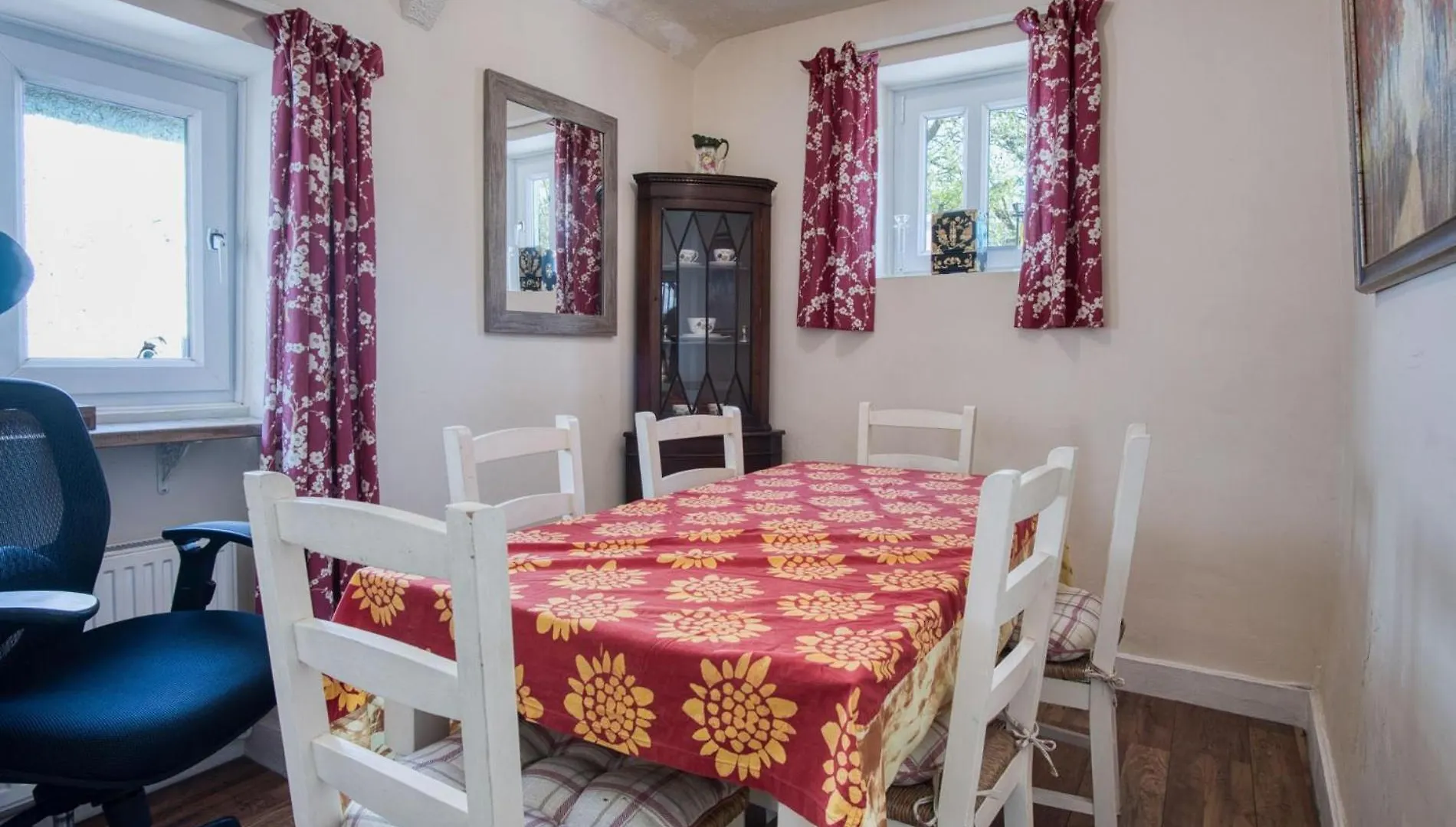 Bullcroft - 6 Bedroom House - Oxwich Swansea